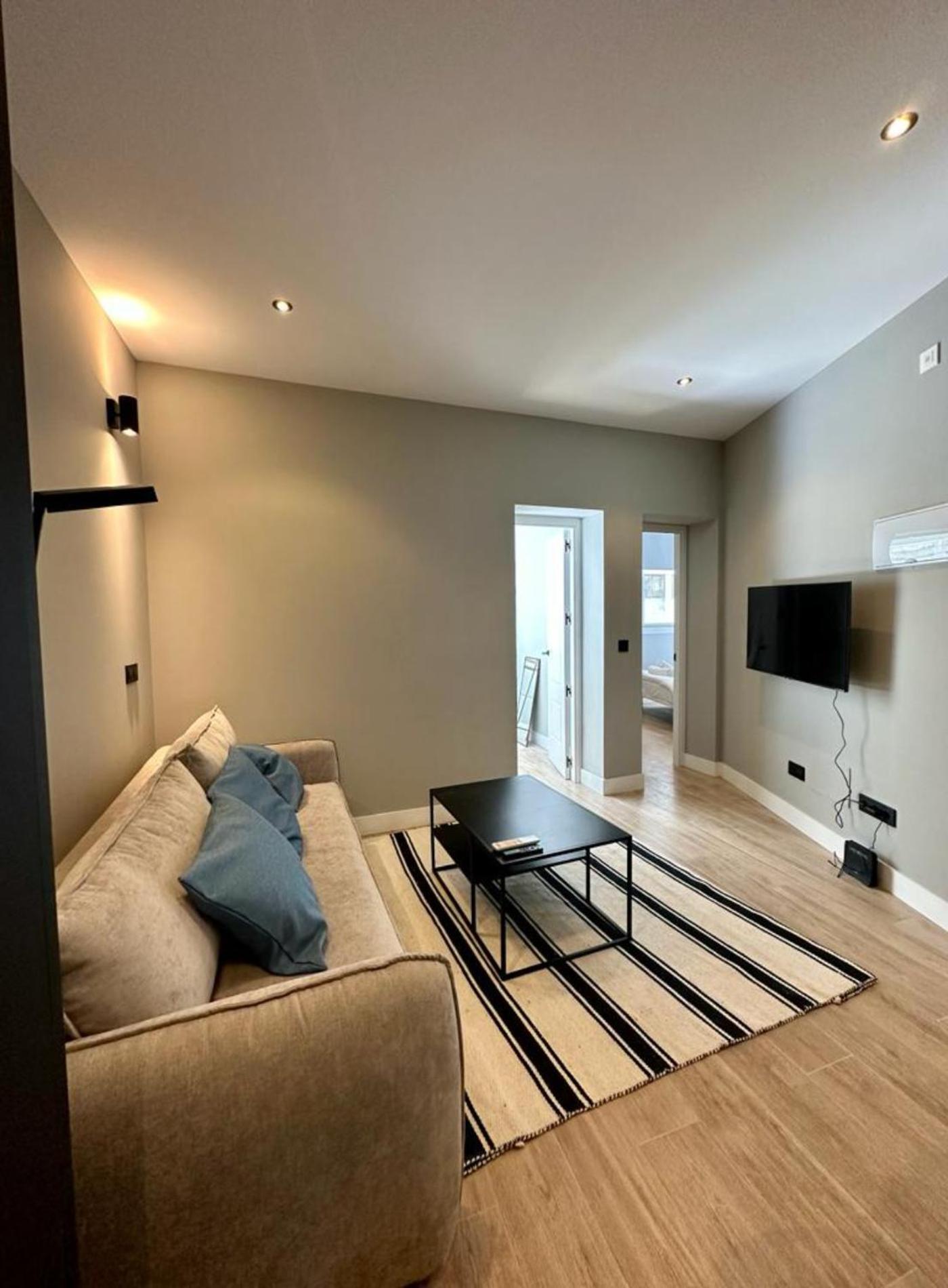 Central Apt De 2Hab Para 5Pax En Calle Silva E2 マドリード エクステリア 写真